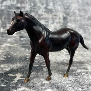 Breyer BMC Walking Horse Dark Brown Pale Leg Nose Blaze Equestrian Figure